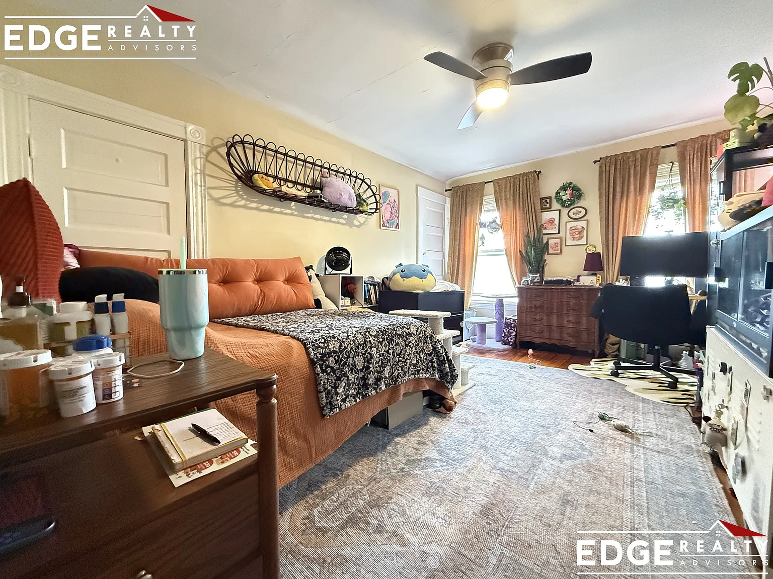 4 bed, 1300 sqft, $3,600 — Photo 3