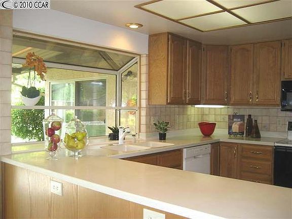 5th image of 629 Appaloosa Dr