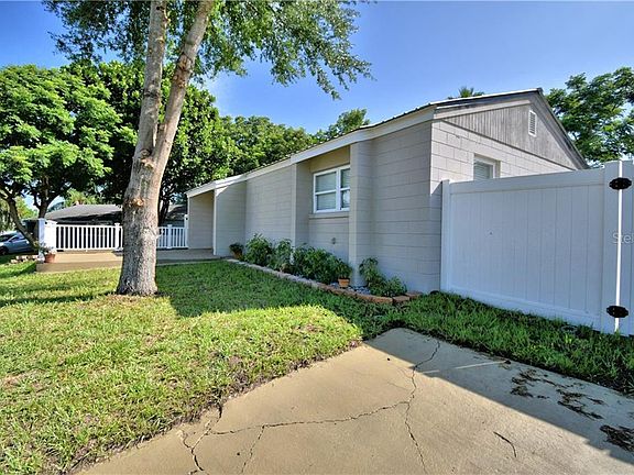 5th image of 74 Garrison Ln