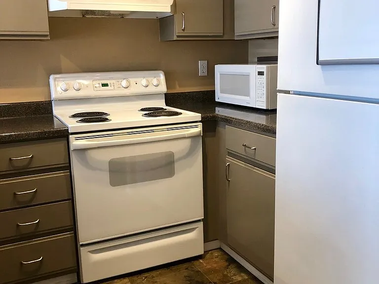5000 Lake Washington Blvd NE #E105 — Photo 10