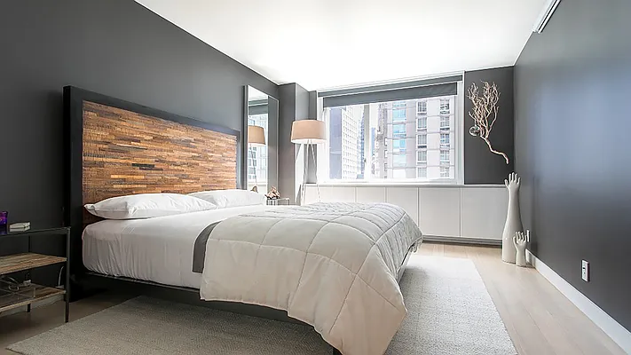 Rented by Compass | media 21