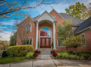 58602 Cory Lake Dr, Washington, MI 48094