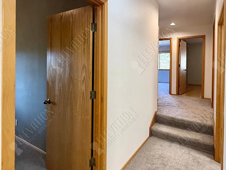 1955 NW Brogan — Photo 24