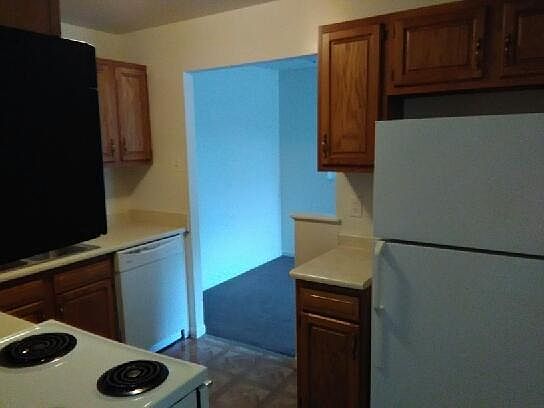 4th image of 162 Richardson Pl APT 7