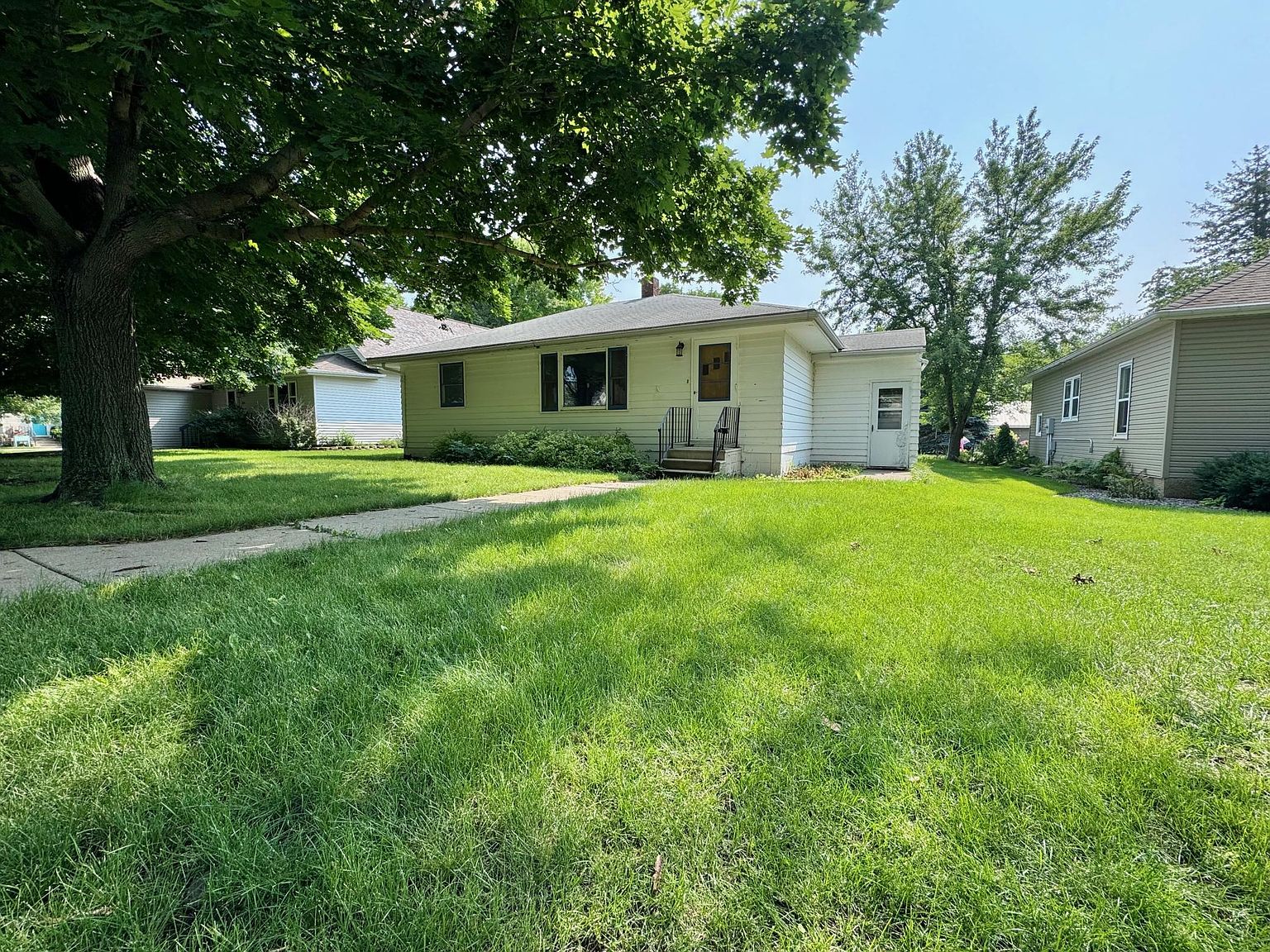 220 Maple St N, Balaton, MN 56115 Zillow