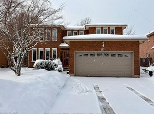 1151 Manor Rd, Oakville, ON L6M1G3