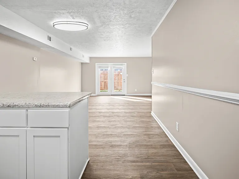 Amora East Townhomes — Photo 14