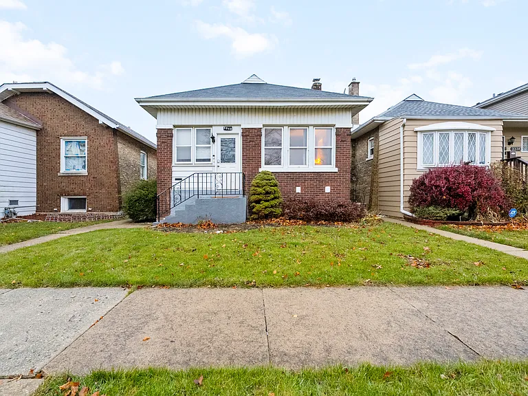 3340 Lombard Ave — Photo 28