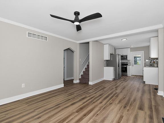 4th image of 436 Hazen St