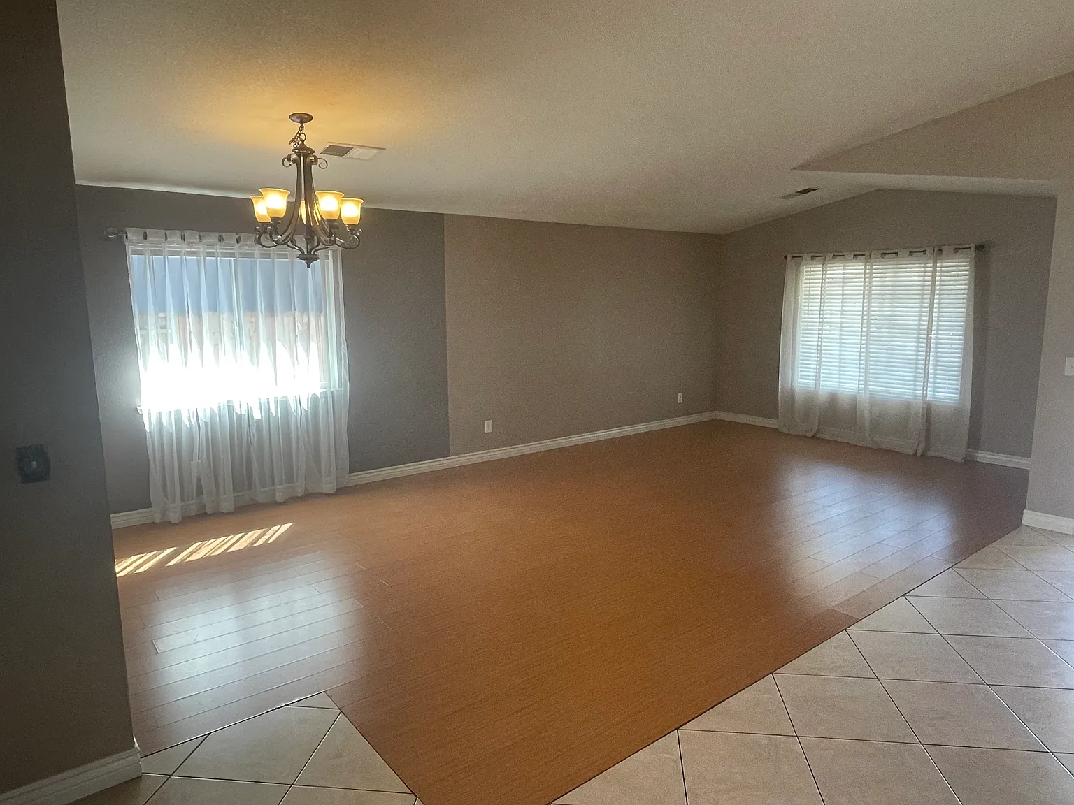 4 bed, 1833 sqft, $2,200 — Photo 3
