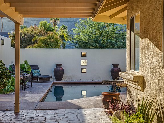2nd image of 52880 Avenida Carranza