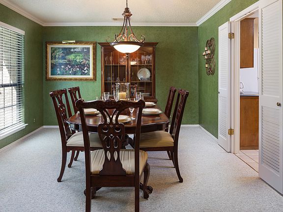 5th image of 18106 Summer Knoll Dr