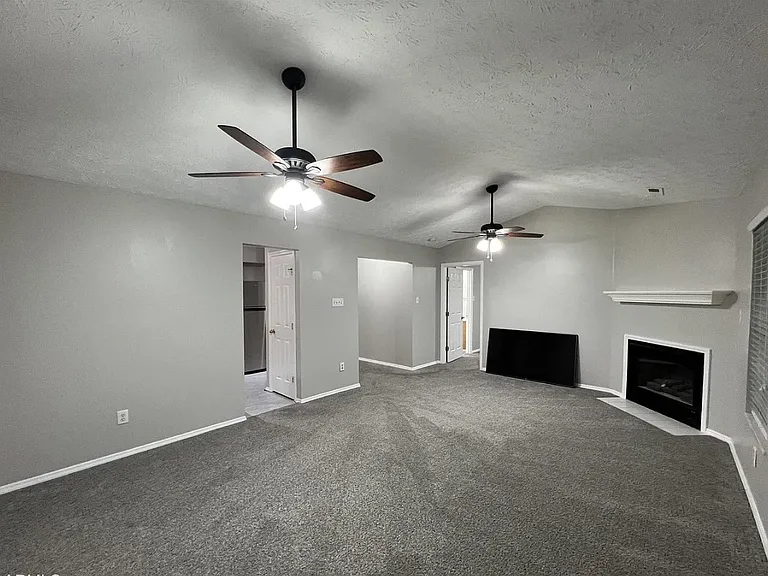 1013 Ashley Michelle Ct — Photo 5