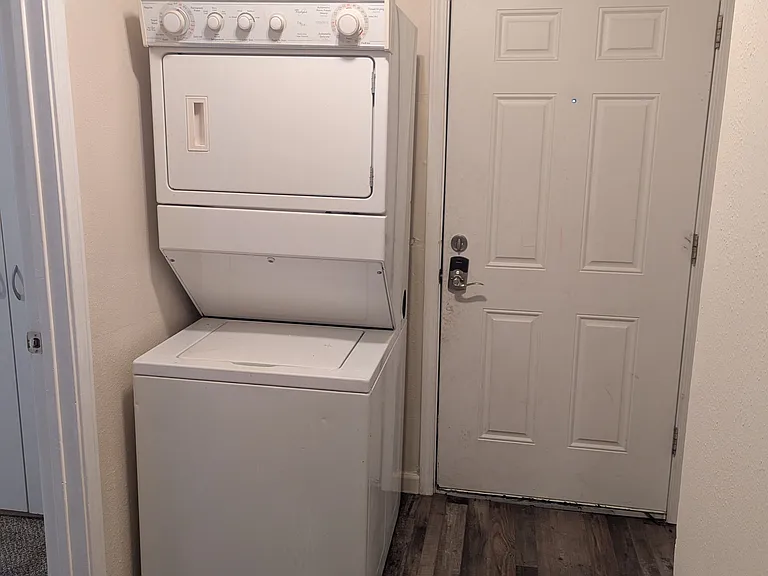 Entry door, washer/dryer