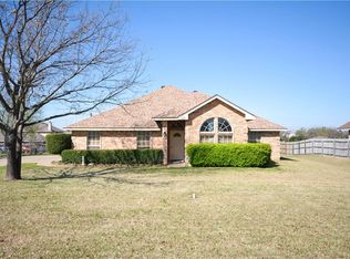 509 Bluebonnet Ln, Red Oak, TX 75154