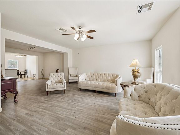 3rd image of 7914 Stoneyway Dr