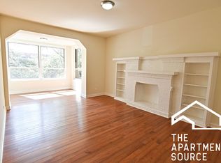 714 W Grace St APT 2, Chicago, IL 60613