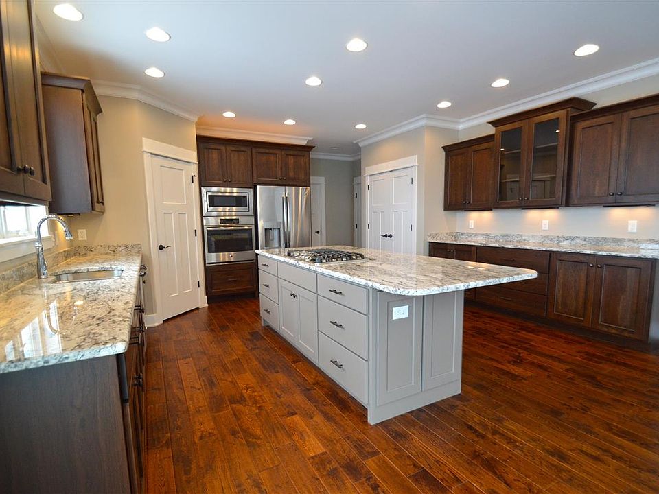 1st image of 9310 Ashworth Dr