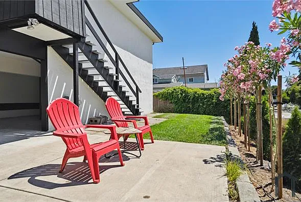 3441 Laguna Ave #1 — Photo 30