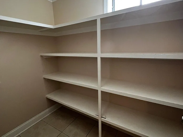 1100 Stowbridge Ln — Photo 46