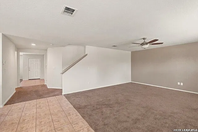 3 bed, 2.5 bath, 2307 sqft, $2,000 — Photo 3
