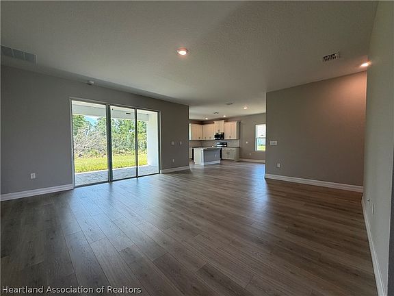 5th image of 5930 Monegro St
