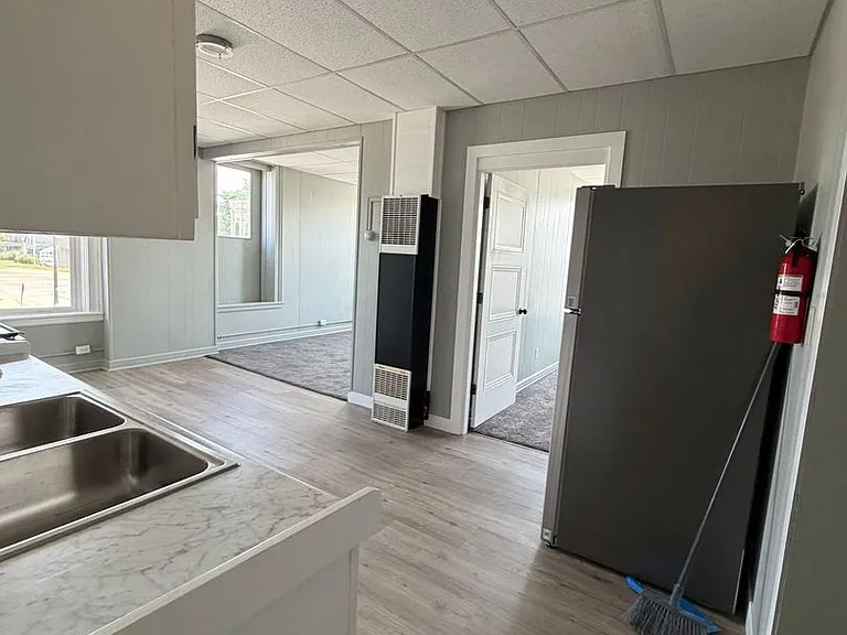 113 E Milwaukee St — Photo 36