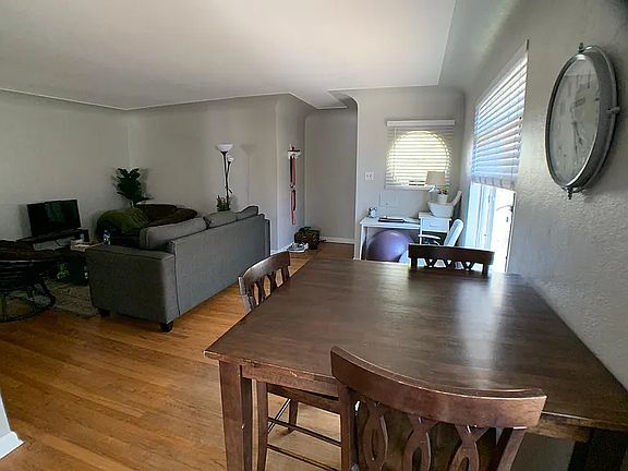 3rd image of 727 N Clermont St #727