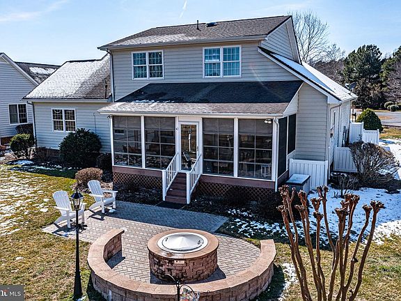 2nd image of 88 Old Field Rd