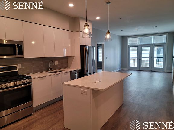 3rd image of 44 Medford St #202