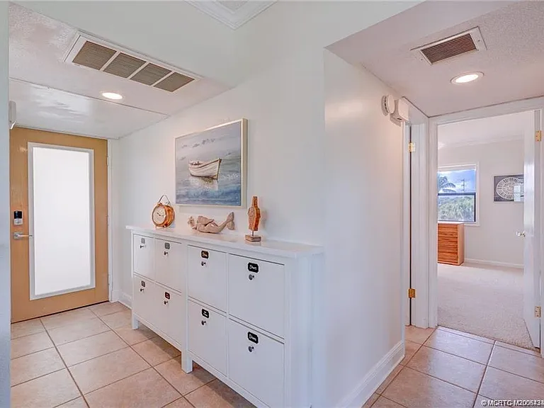 1289 NE Ocean Blvd #5 — Photo 24