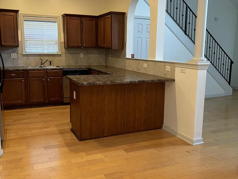 1371 Island Town Dr — Photo 7