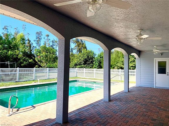 4th image of 15660 Shamrock Dr