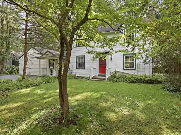 206 Bastian Rd, Rochester, NY 14623