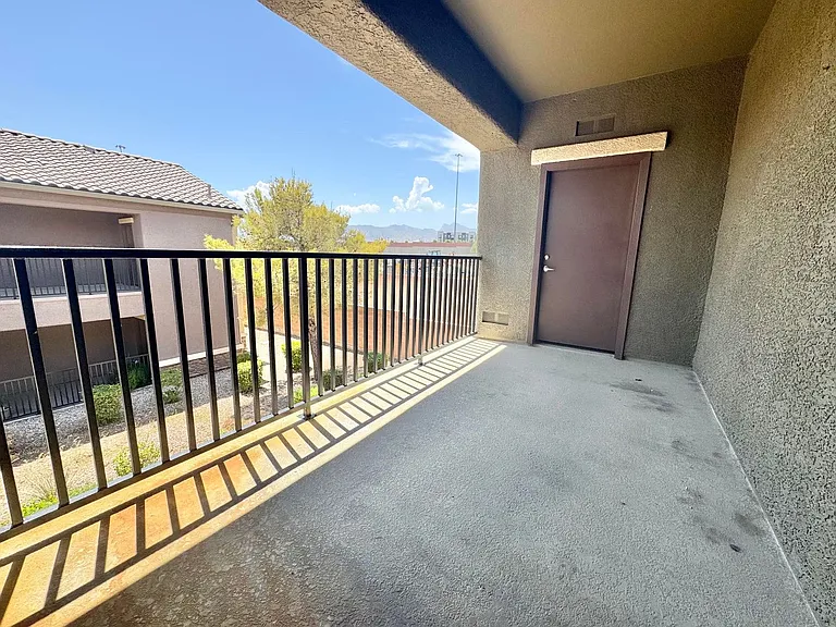 6868 Sky Pointe Dr #2139 — Photo 22