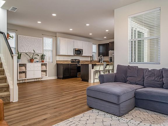 4th image of 1937 Sterling Pl