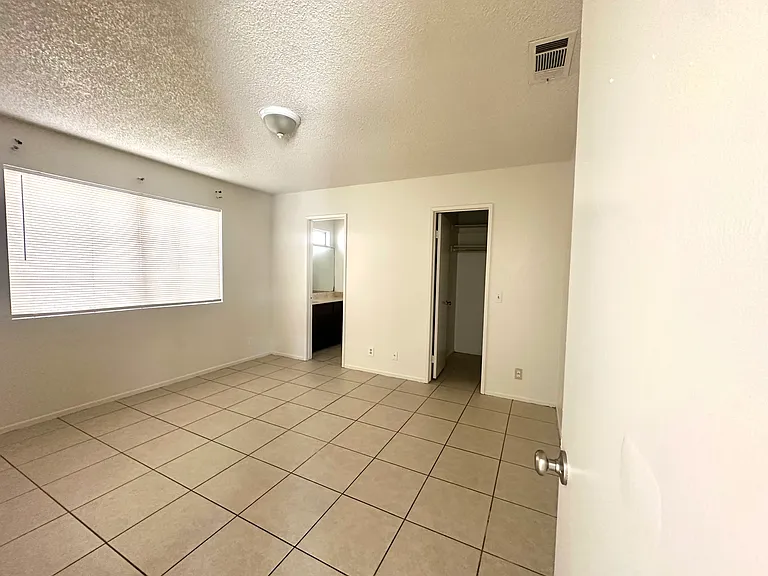15392 Bear Valley Rd #4 — Photo 5