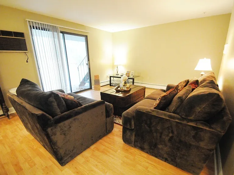 1810 Skyline Dr — Photo 19