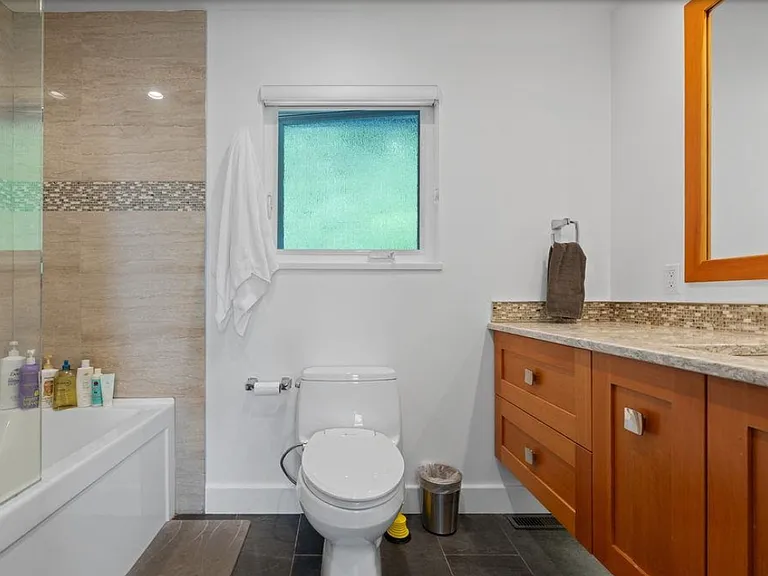 707 Braemar Rd E — Photo 10