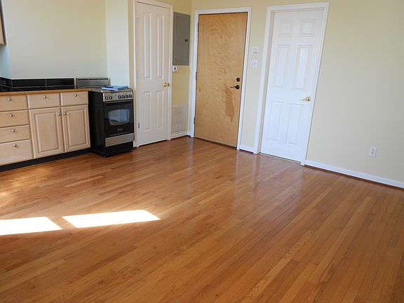 3rd image of 1808 Eutaw Pl APT H