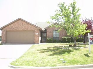 1612 McGarry Ln, Mansfield, TX 76063