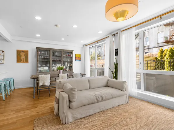 305 Cooper Street 1B image 3 of 11