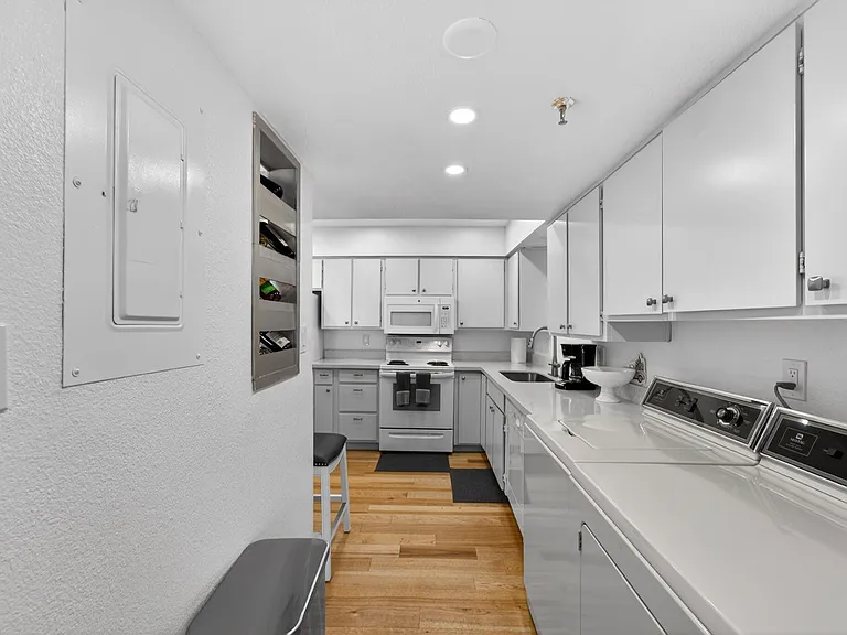 425 S Parkcrest #334 — Photo 12