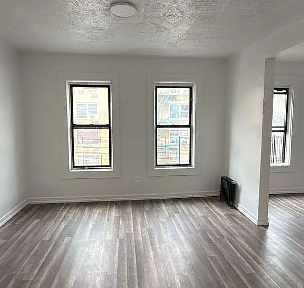 2654 Marion Ave — Photo 12