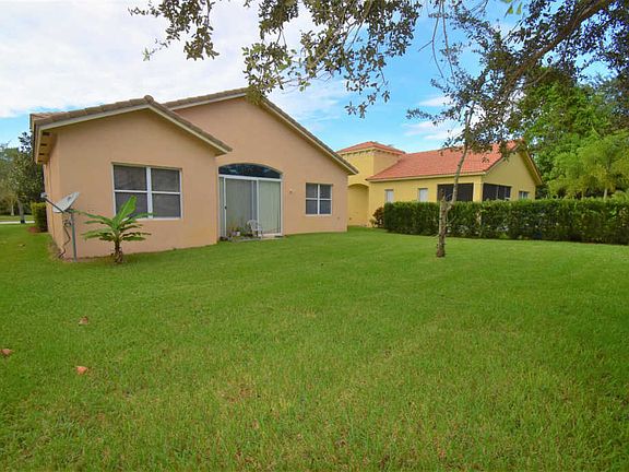 2nd image of 5642 Sunberry Cir
