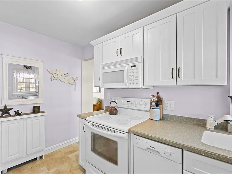 180 S Main St #5 — Photo 13