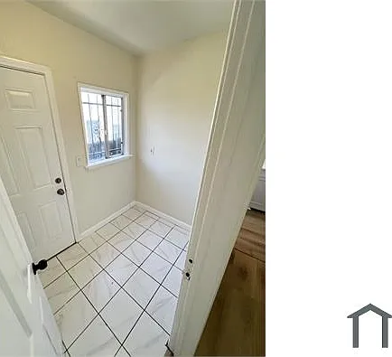 2915 W Florence Ave — Photo 22