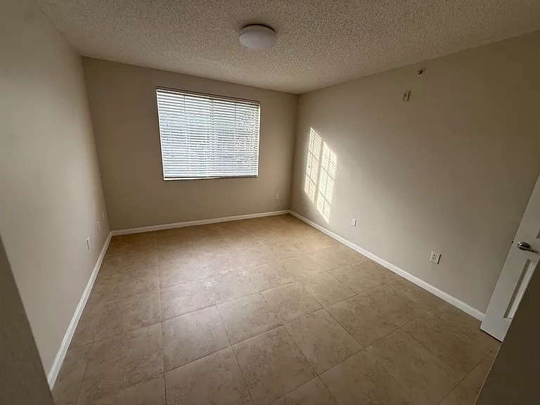 7980 N Nob Hill Rd #205 — Photo 18