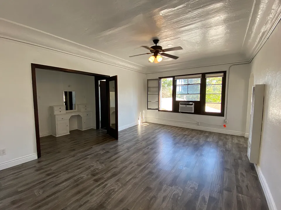 1443 N Alvarado St #210
