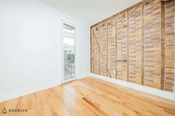 Rented by Nooklyn NYC LLC | media 89